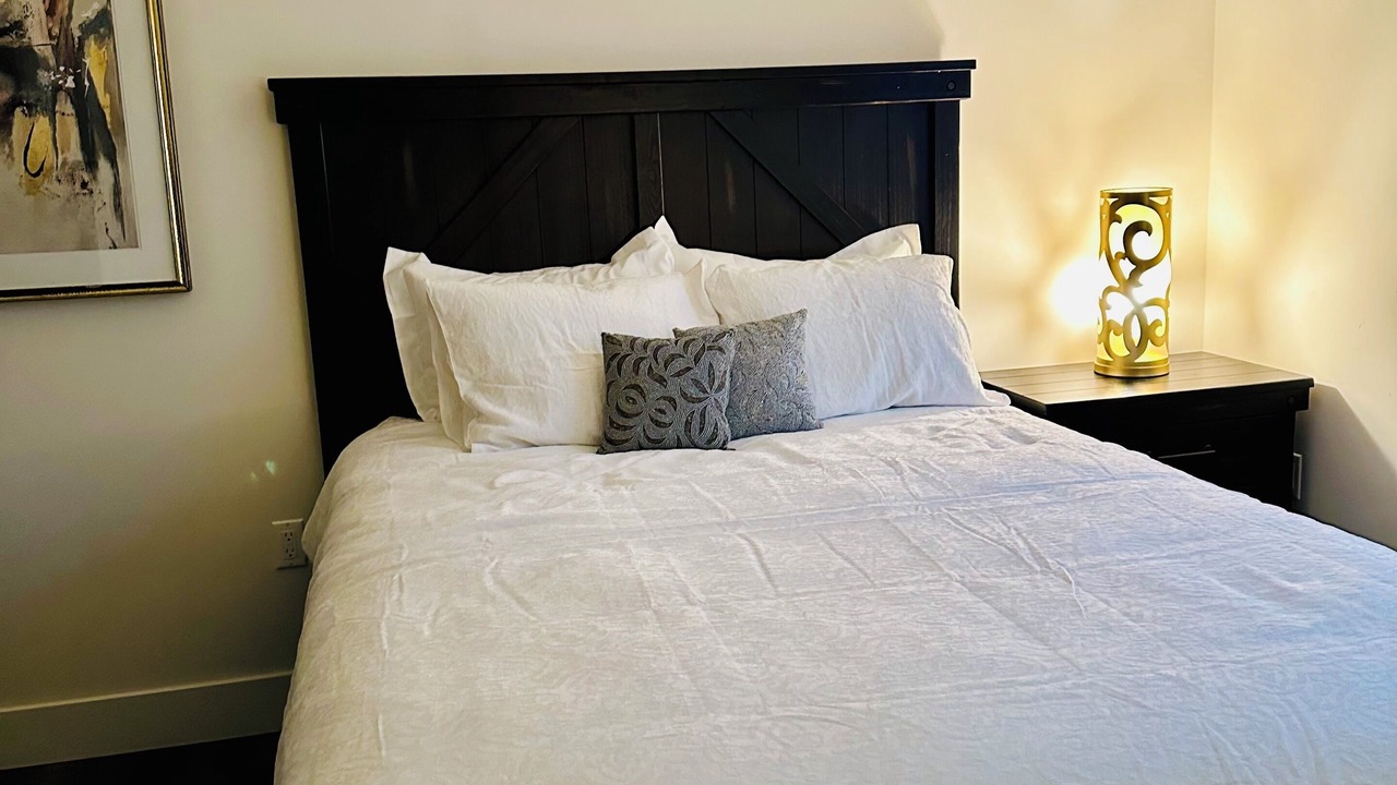 Photo of Bedroom in Northridge