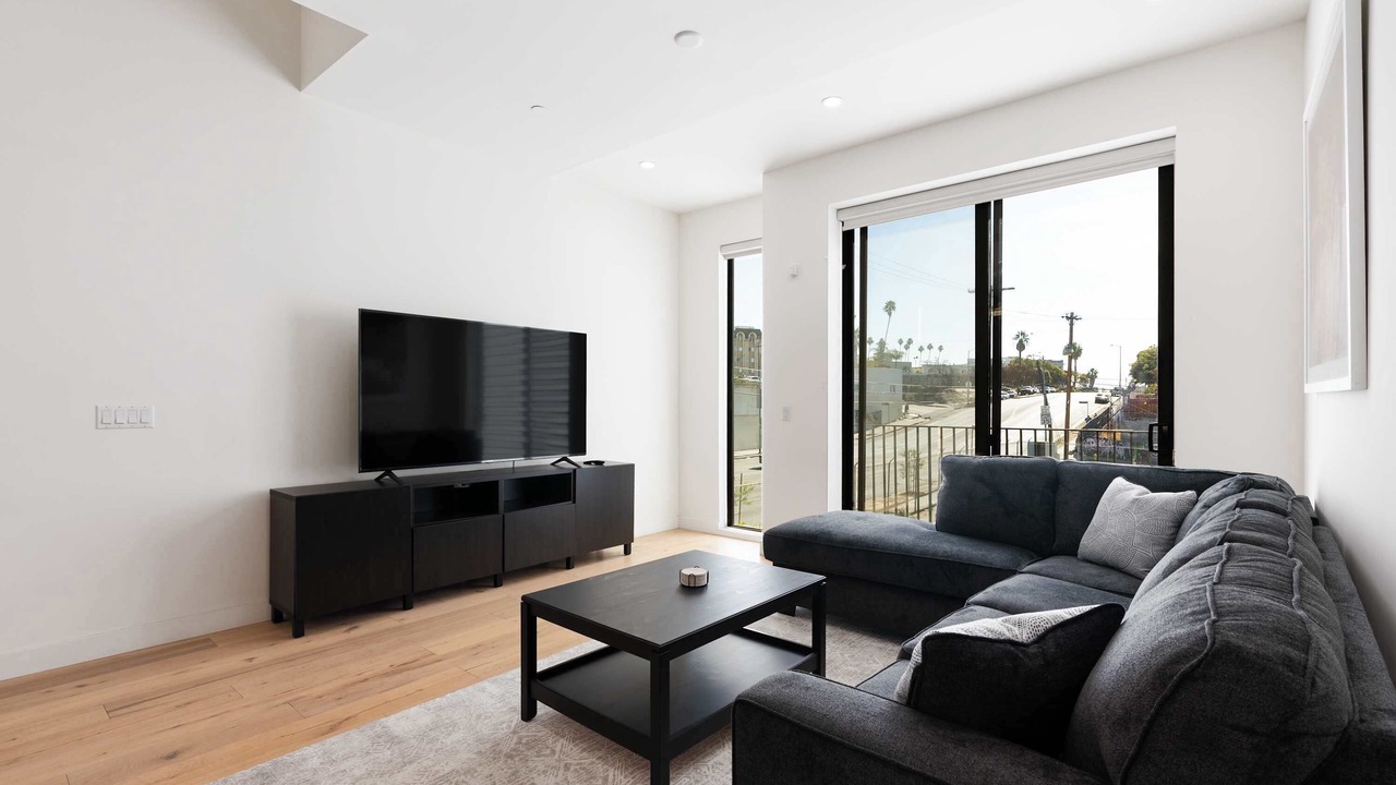 Photo of Livingroom in Westlake