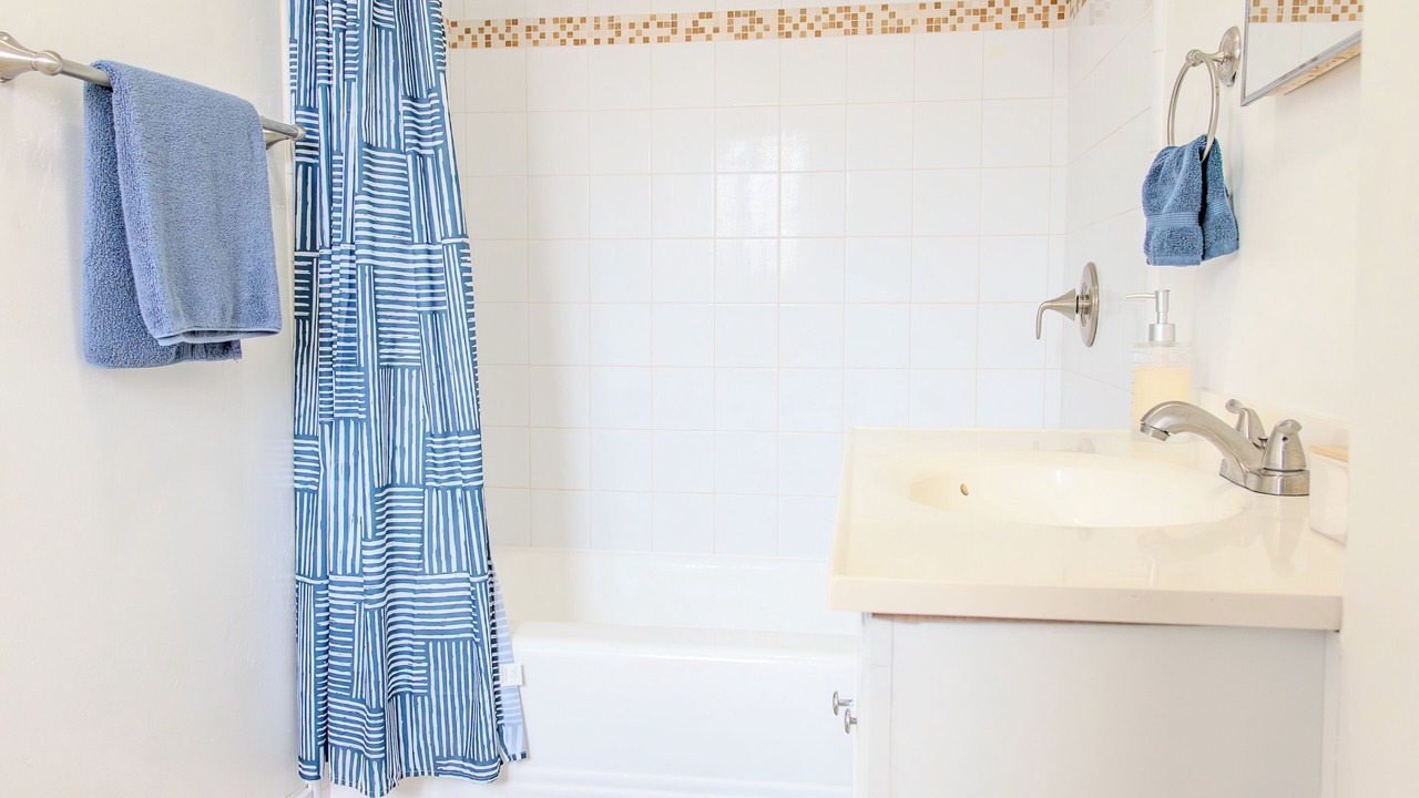 Photo of Bathroom in Downtown Riverside