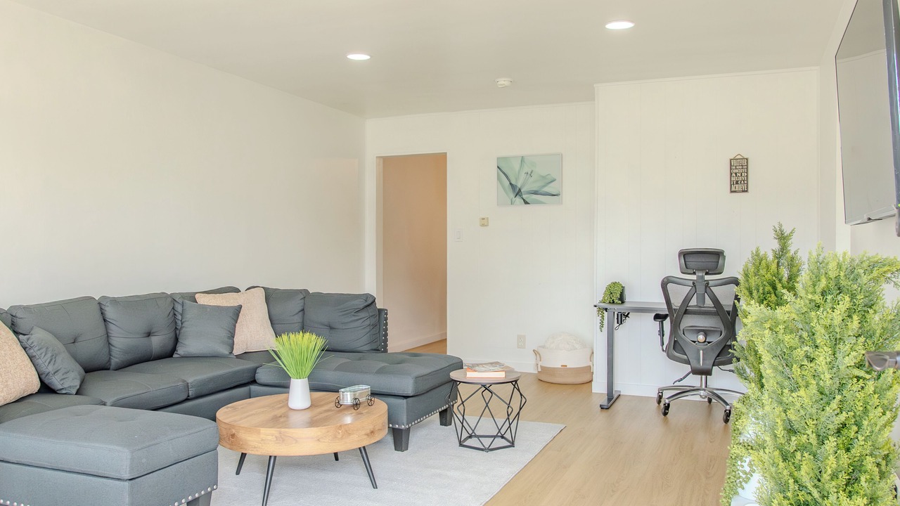 Photo of Livingroom in Downtown Riverside