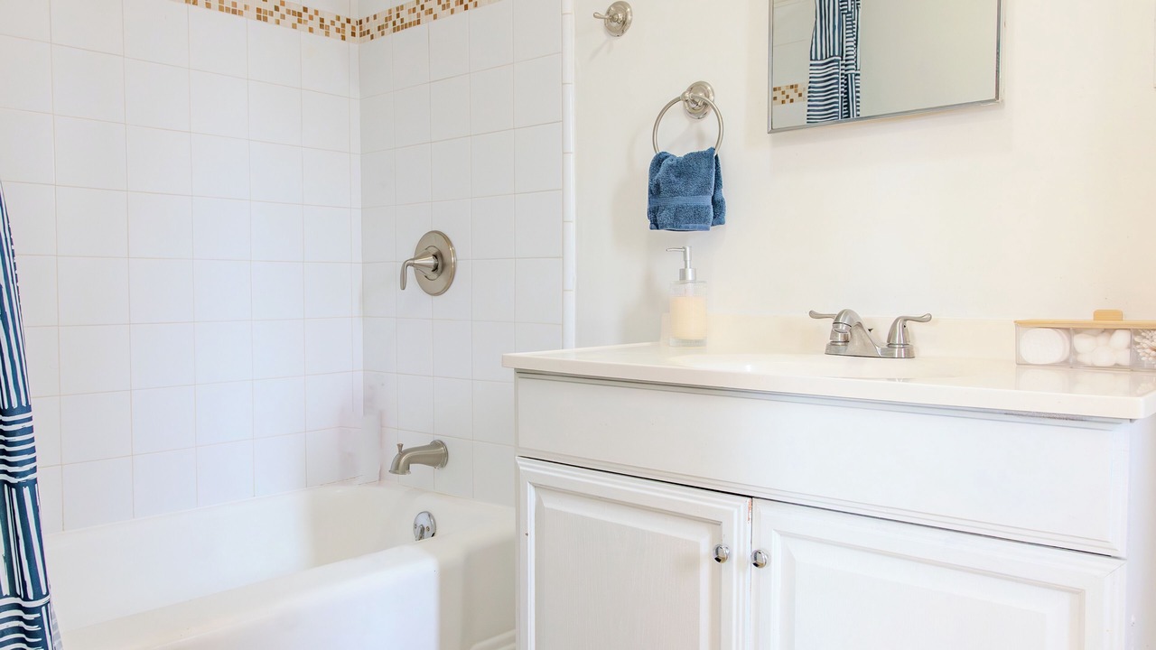 Photo of Bathroom in Downtown Riverside