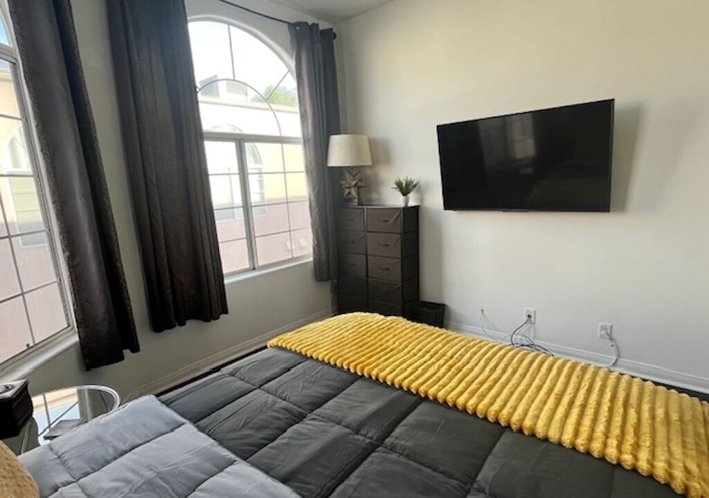 Photo of Bedroom in Inglewood