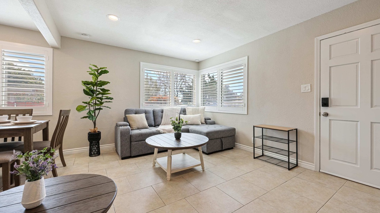 Photo of Livingroom in Linda Vista