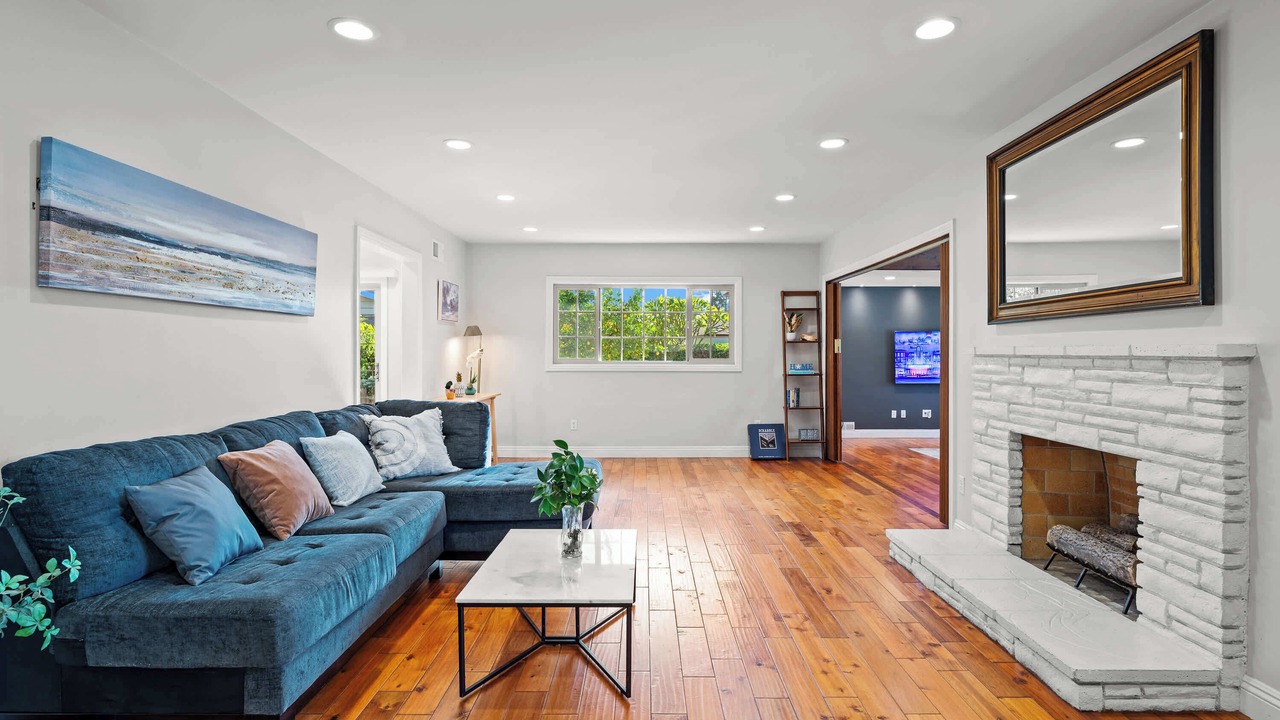 Photo of Livingroom in Glendora
