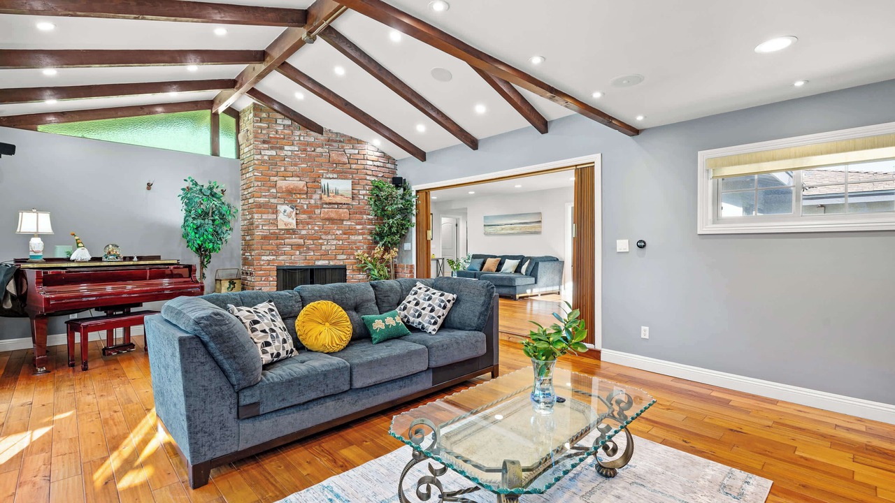 Photo of Livingroom in Glendora