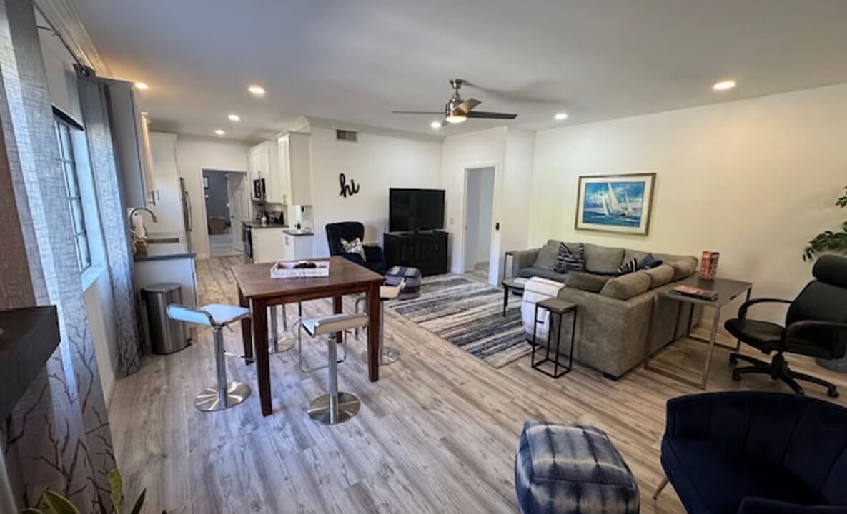 Photo of Livingroom in Cowan Heights
