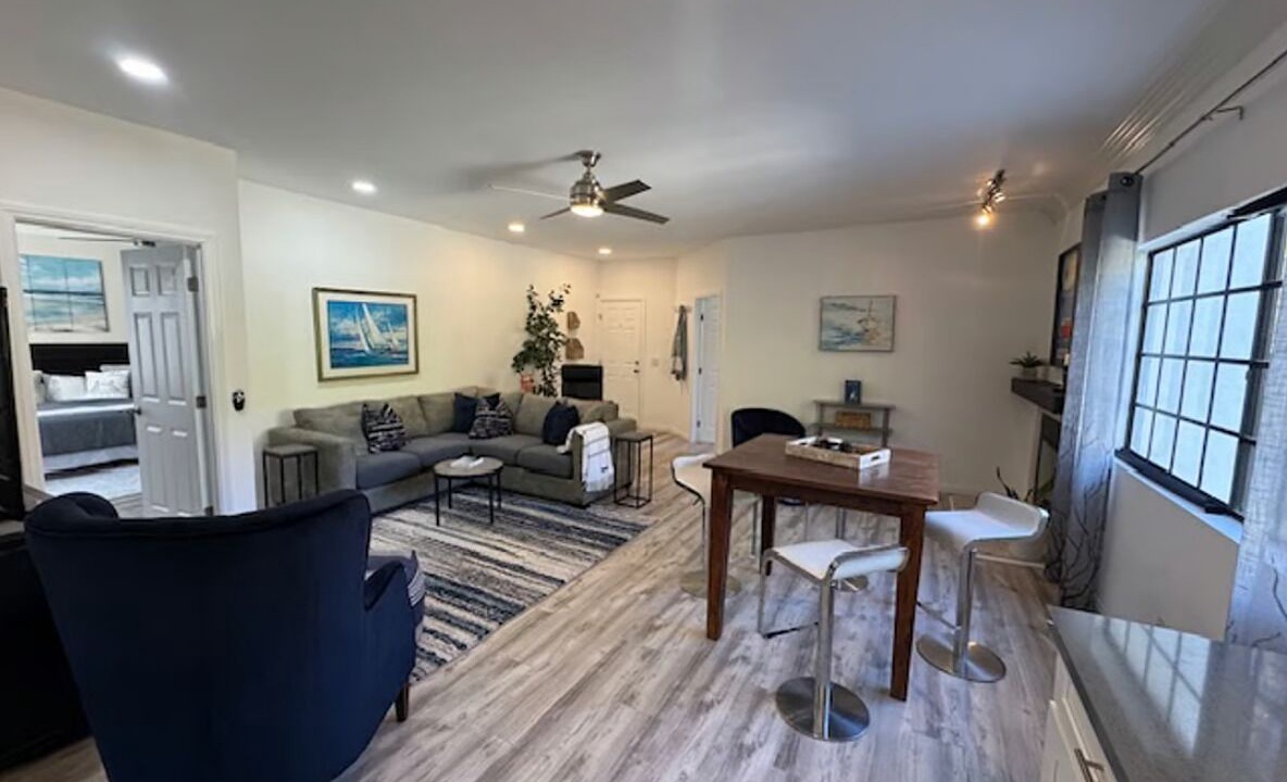 Photo of Livingroom in Cowan Heights