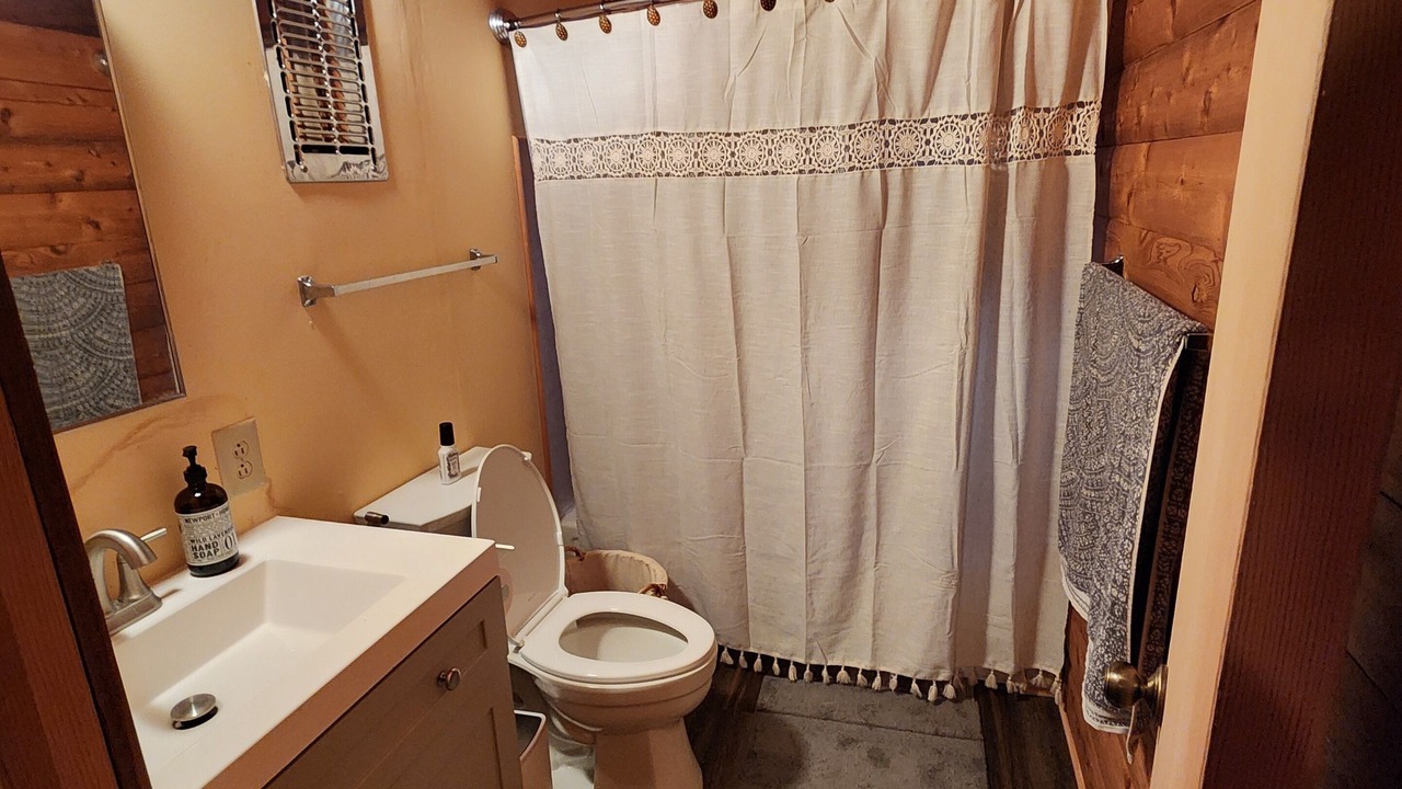 Photo of Bathroom in Alta Sierra