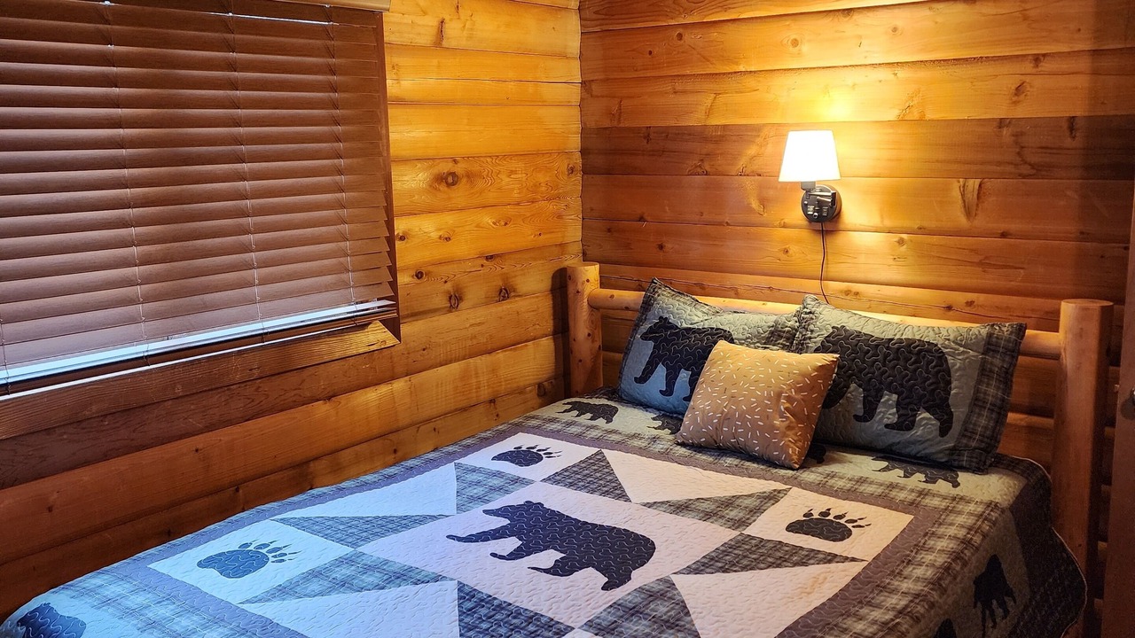 Photo of Bedroom in Alta Sierra