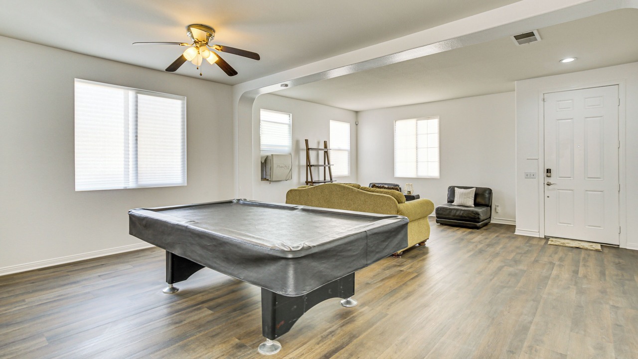 Photo of Livingroom in Victorville