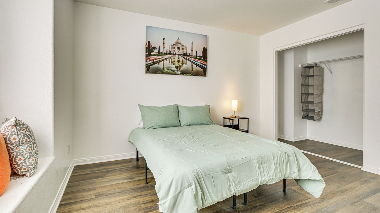 Photo of Bedroom in Victorville