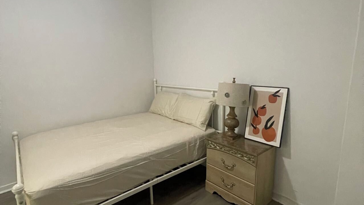 Photo of Bedroom in Pasadena
