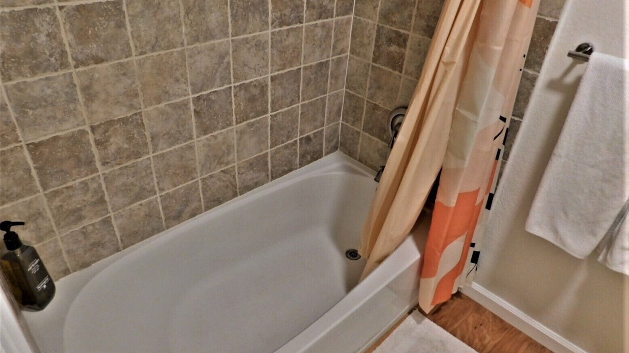Photo of Bathroom in Araby