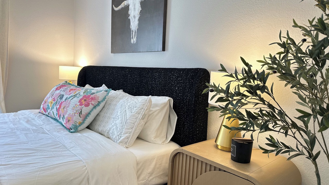 Photo of Bedroom in Oak Creek