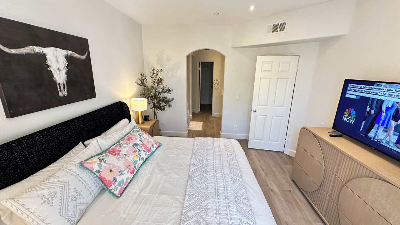 Photo of Bedroom in Oak Creek