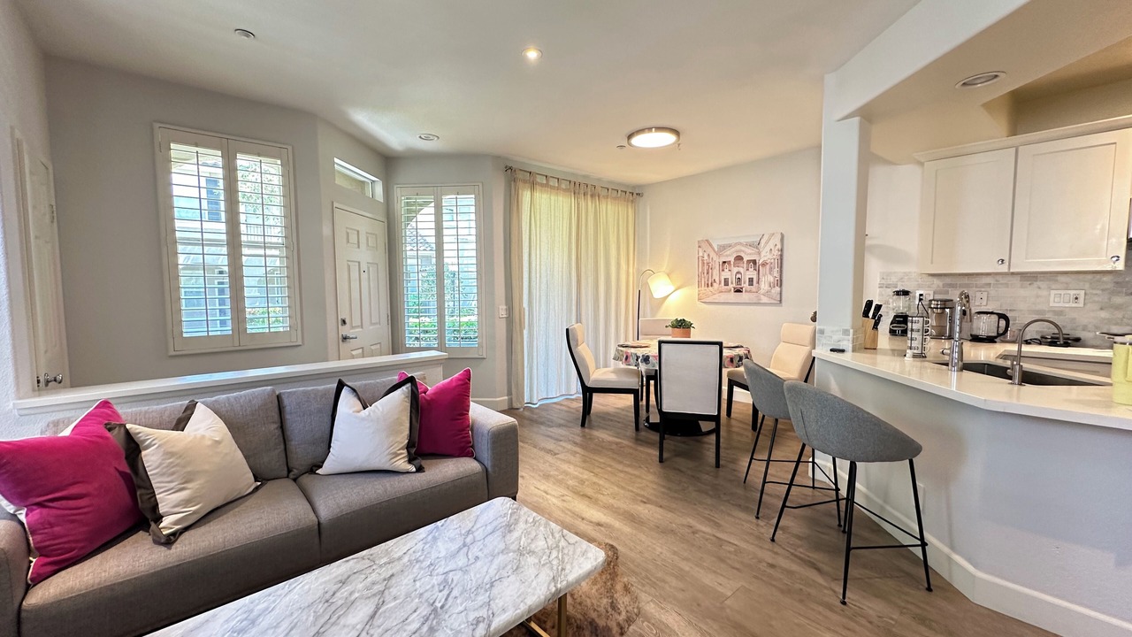 Photo of Livingroom in Oak Creek
