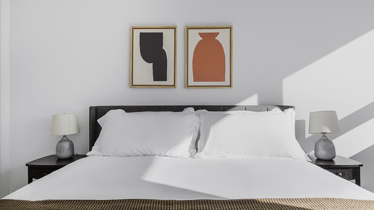 Photo of Bedroom in Greater Wilshire - Hancock Park