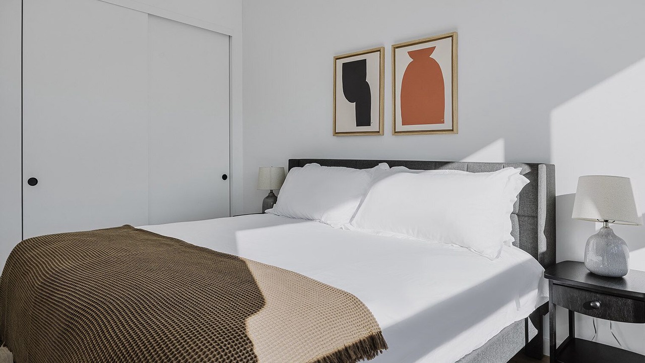 Photo of Bedroom in Greater Wilshire - Hancock Park