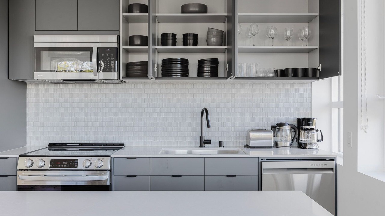 Photo of Kitchen in Greater Wilshire - Hancock Park