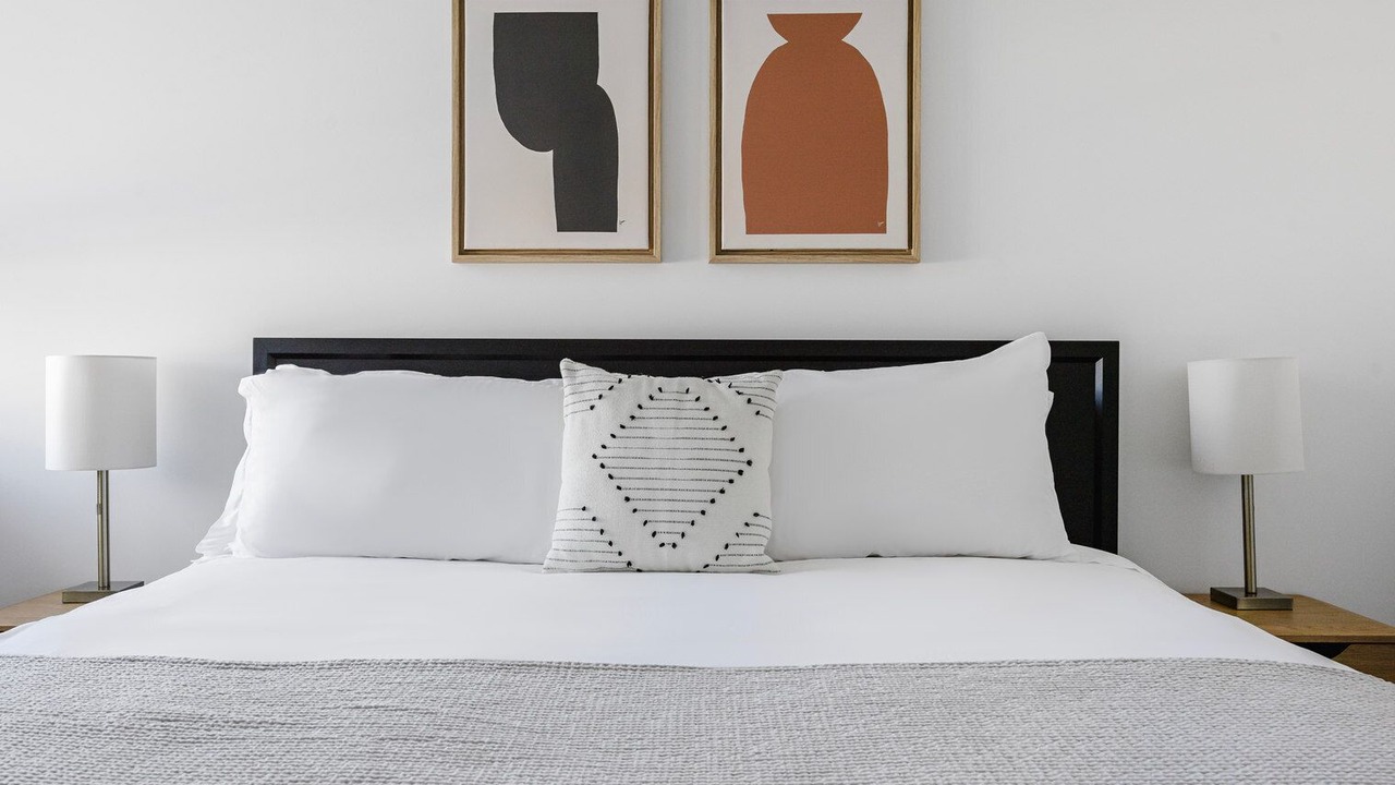 Photo of Bedroom in Greater Wilshire - Hancock Park