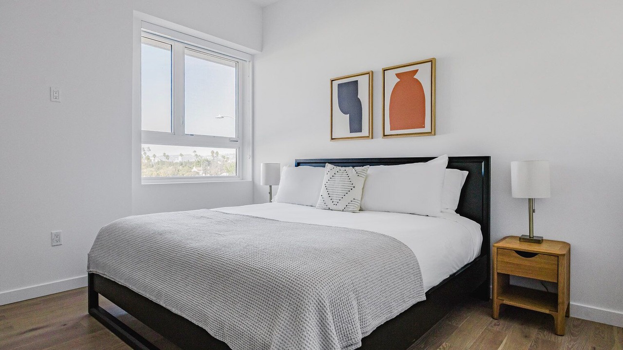 Photo of Bedroom in Greater Wilshire - Hancock Park