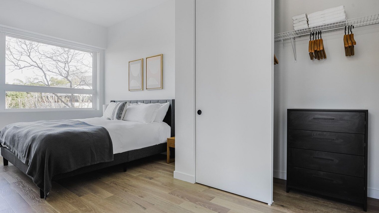 Photo of Bedroom in Greater Wilshire - Hancock Park