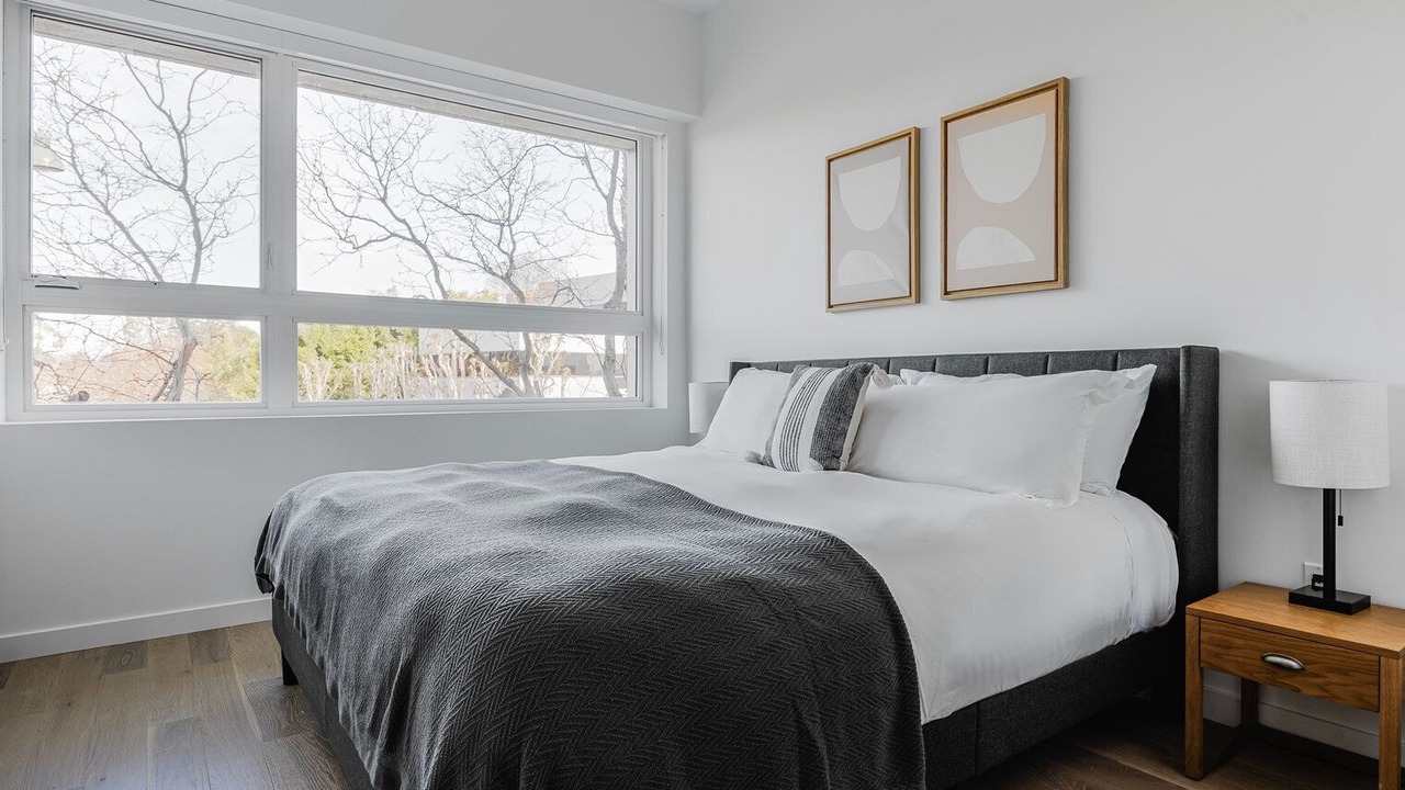 Photo of Bedroom in Greater Wilshire - Hancock Park