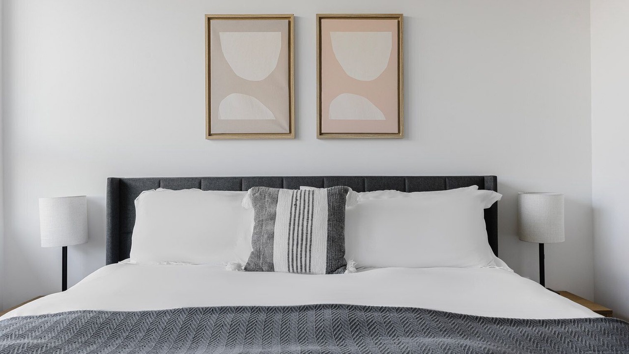 Photo of Bedroom in Greater Wilshire - Hancock Park