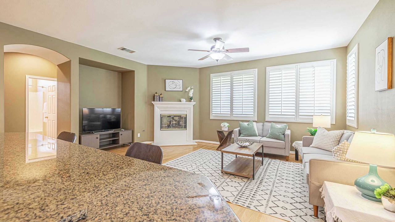 Photo of Livingroom in Palmdale