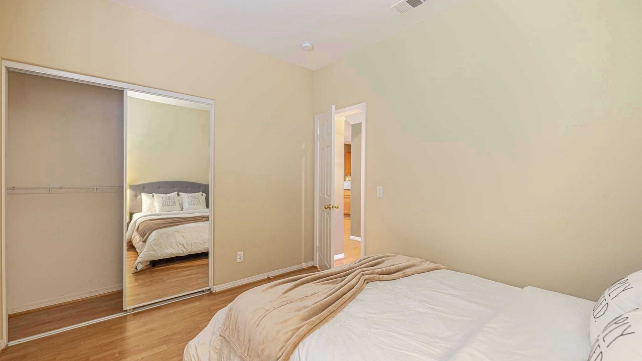 Photo of Bedroom in Palmdale