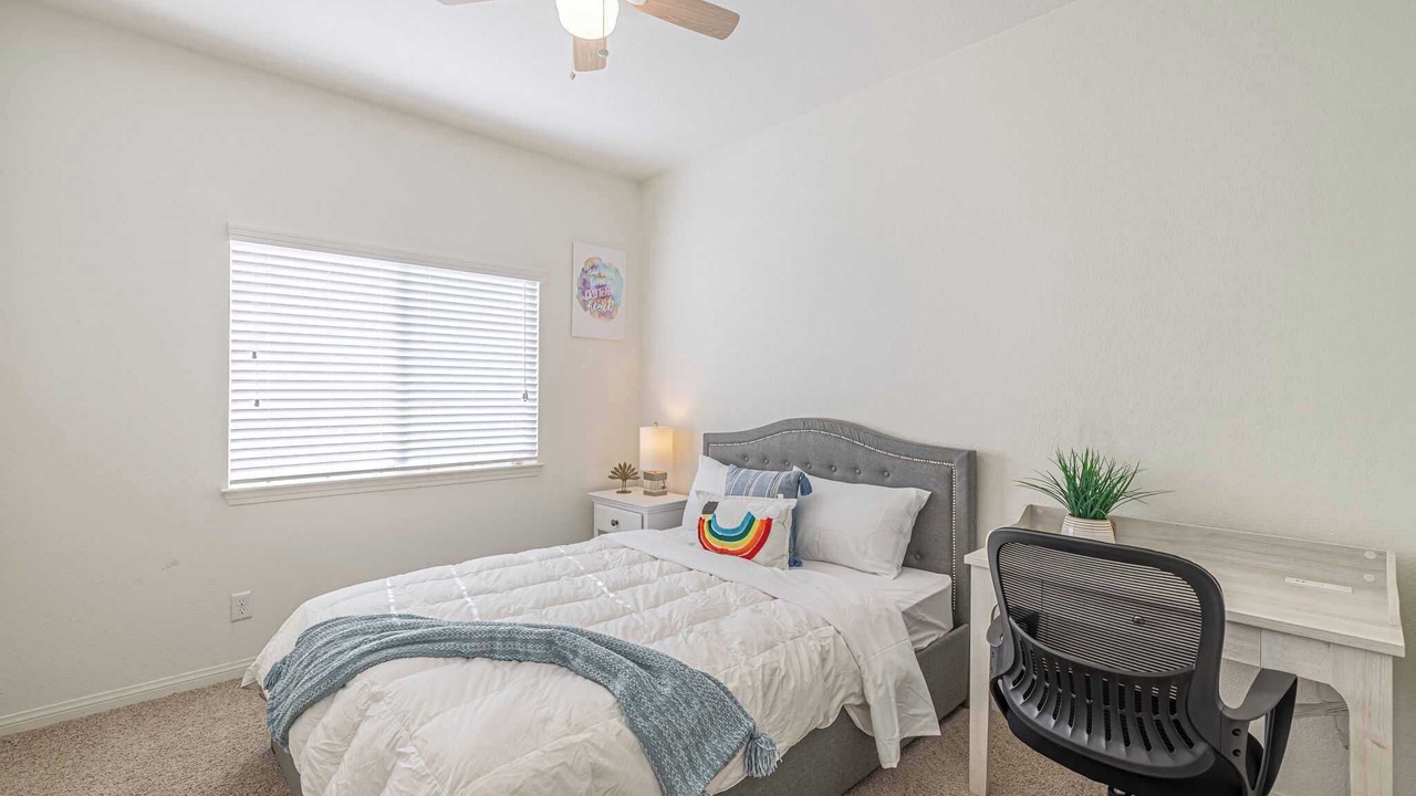 Photo of Bedroom in Palmdale