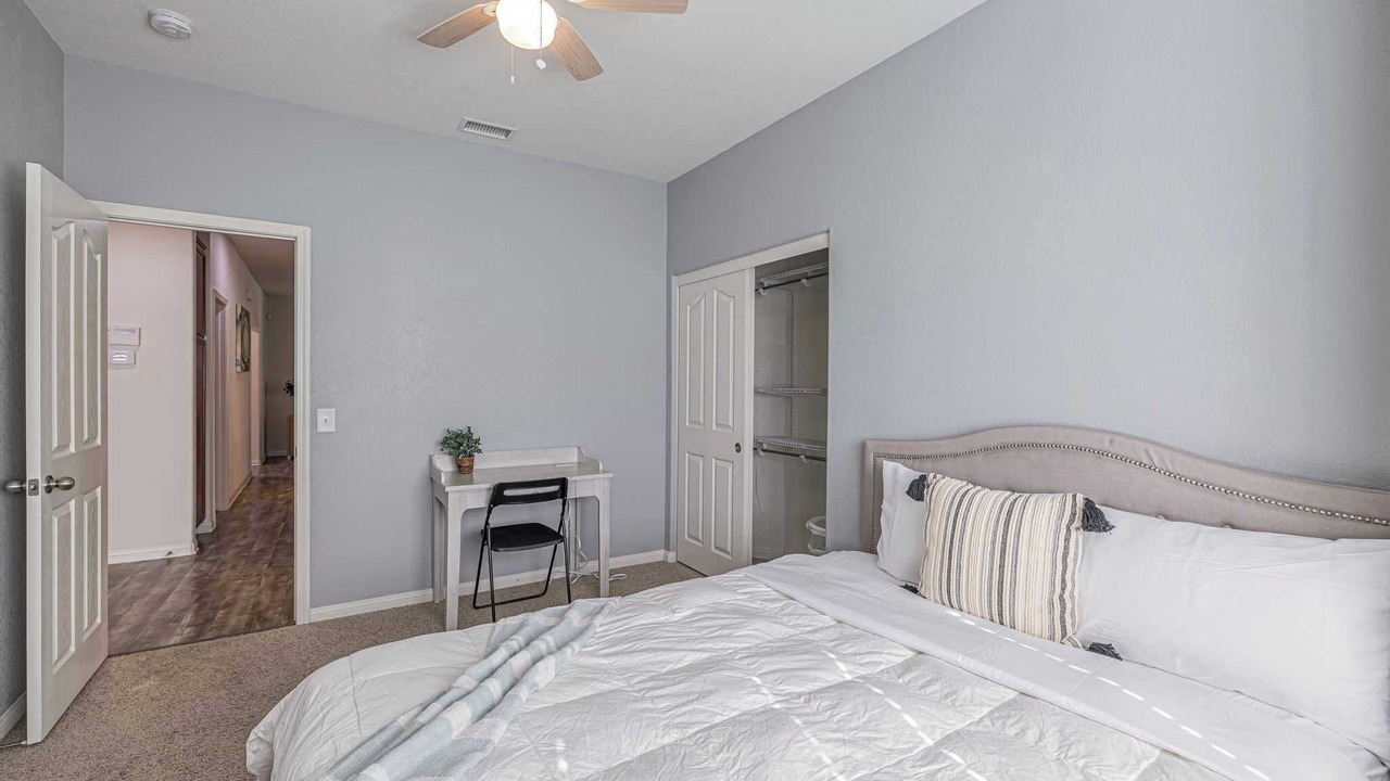 Photo of Bedroom in Palmdale