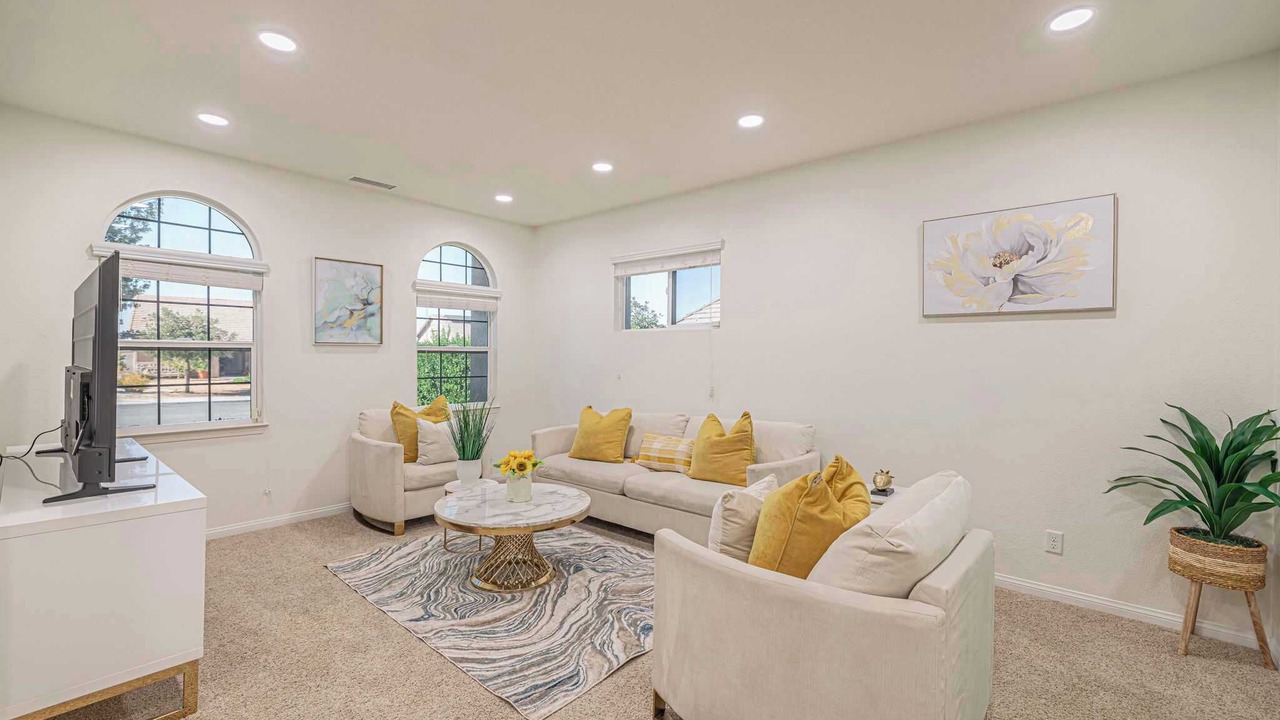 Photo of Livingroom in Palmdale