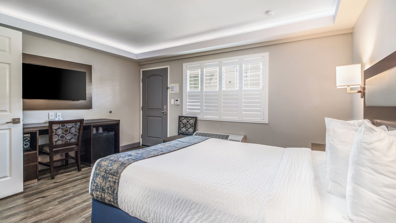 Photo of Bedroom in Alamitos Beach