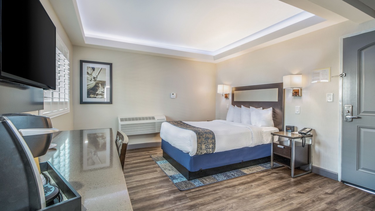 Photo of Bedroom in Alamitos Beach