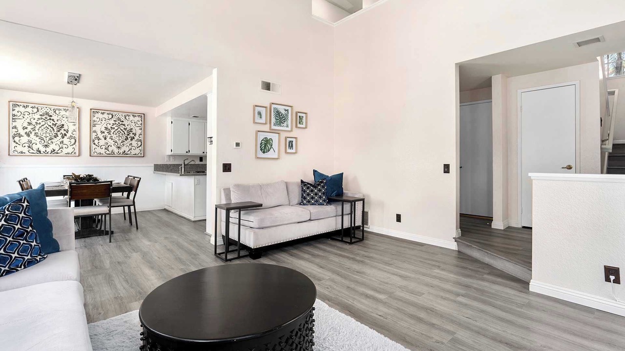 Photo of Livingroom in Trabuco Canyon