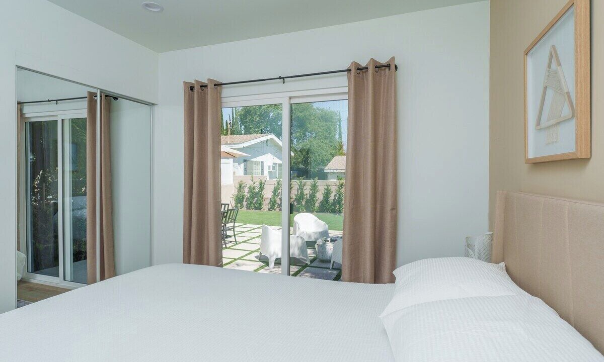 Photo of Bedroom in Crescenta Highlands