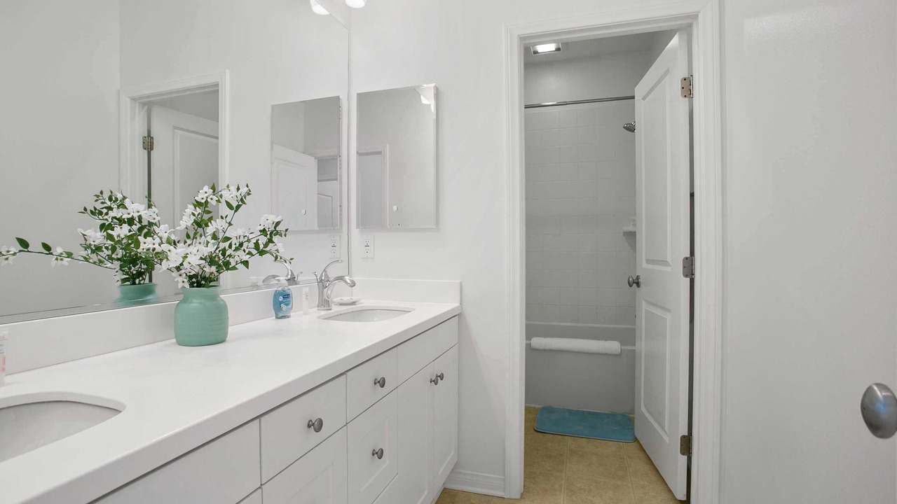 Photo of Bathroom in Woodbury