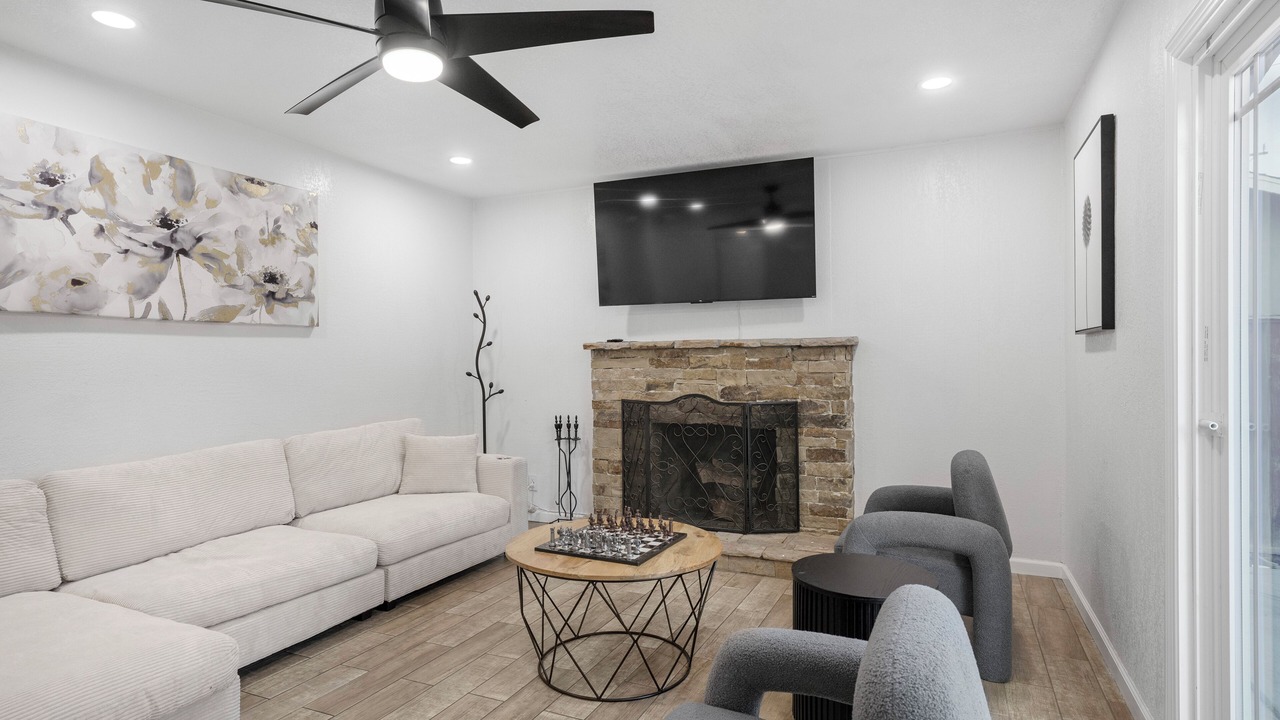 Photo of Livingroom in Lompoc