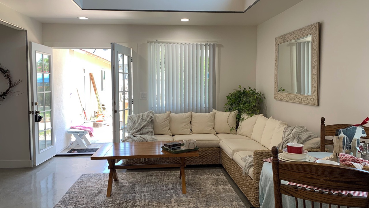 Photo of Livingroom in Fullerton