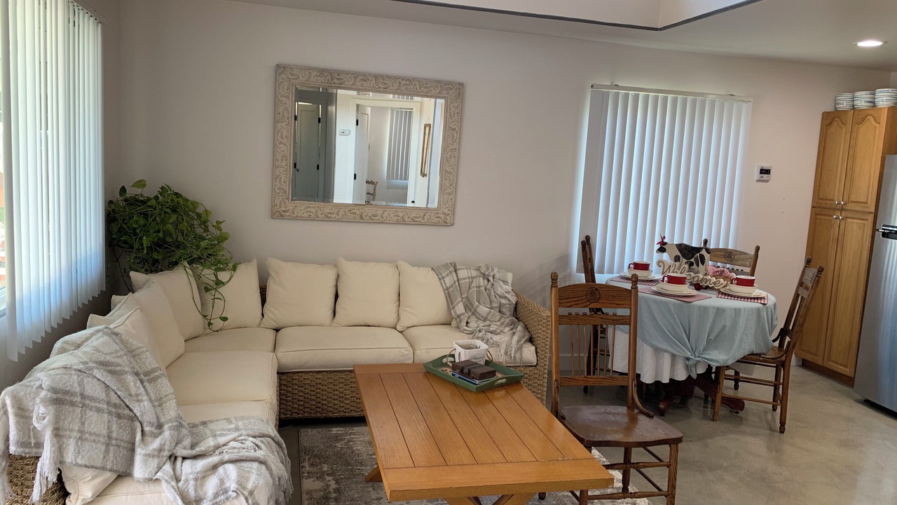 Photo of Livingroom in Fullerton
