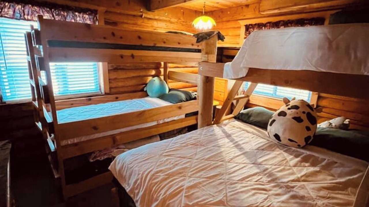 Photo of Bedroom in Green Valley Lake