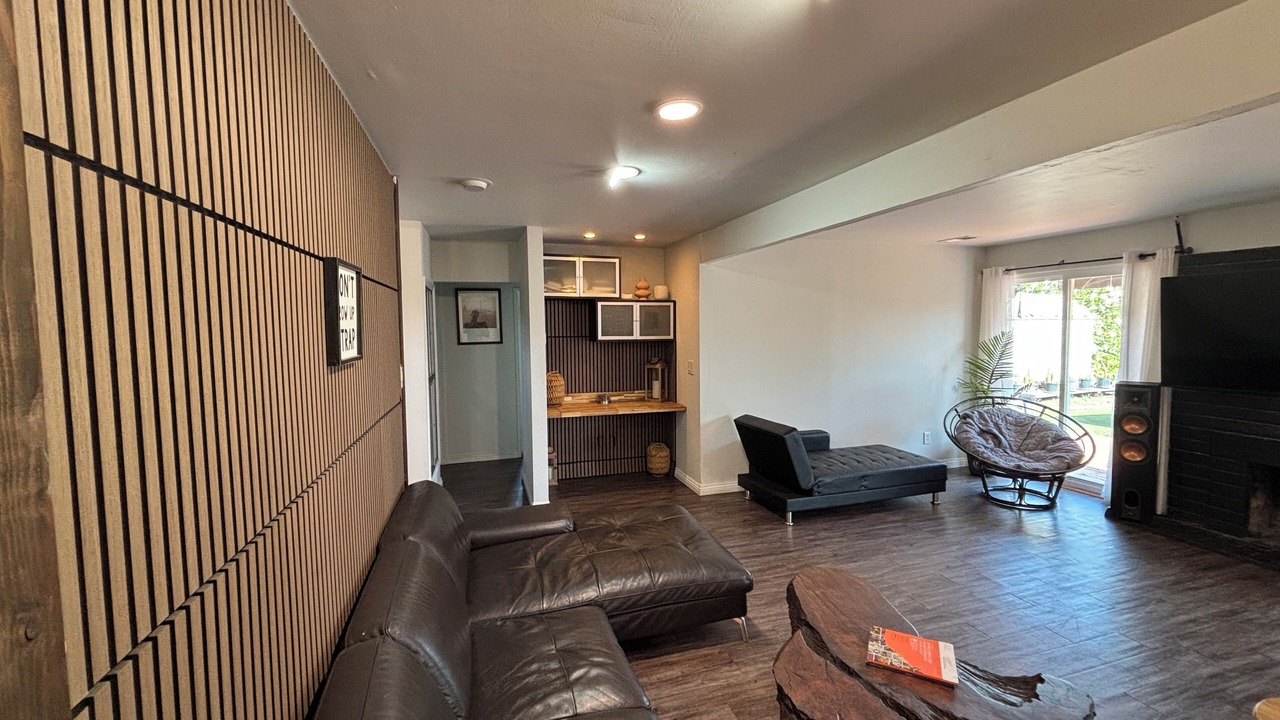 Photo of Livingroom in Chatsworth