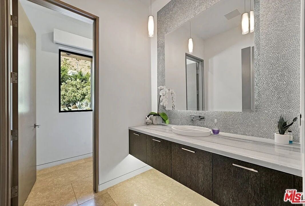 Photo of Bathroom in Malibu