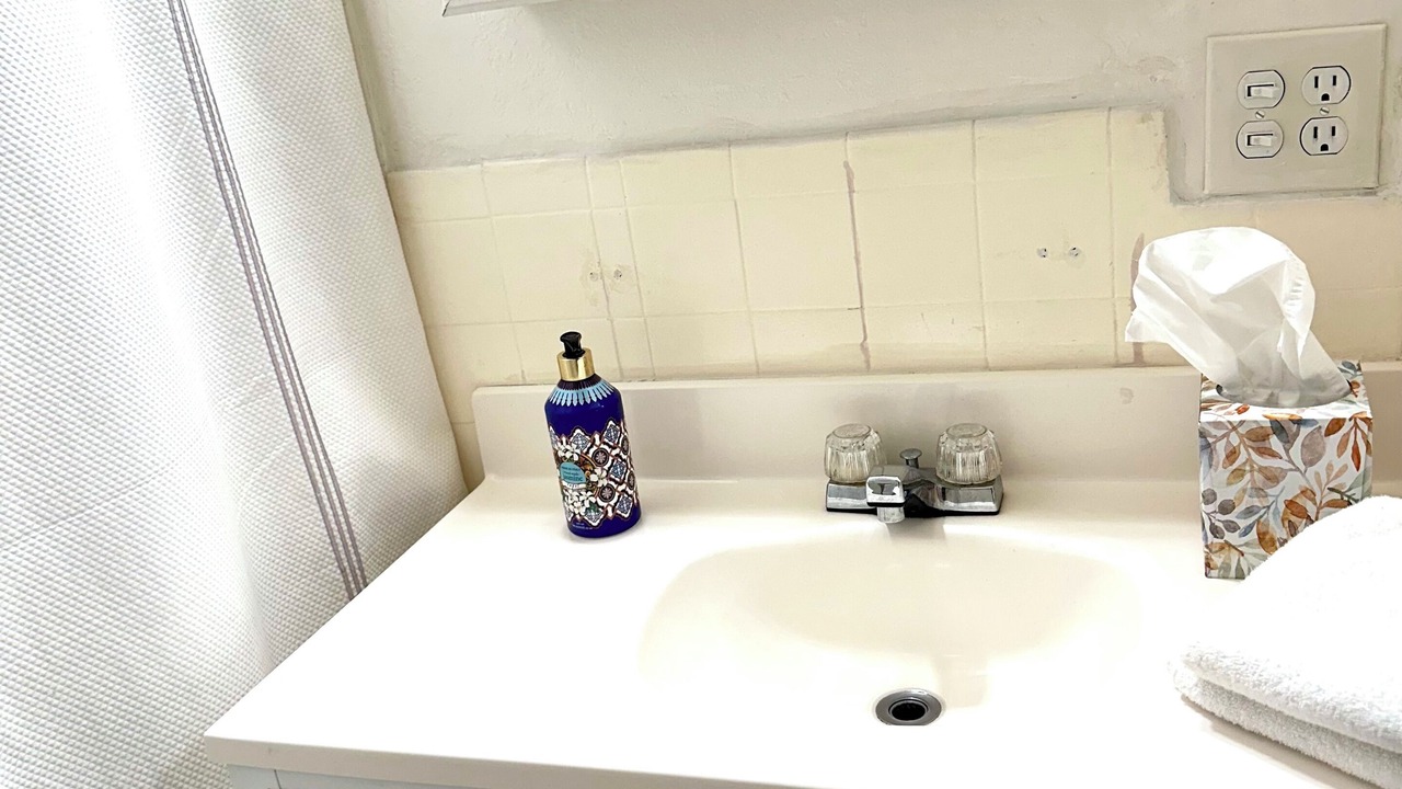 Photo of Bathroom in Sunland-Tujunga