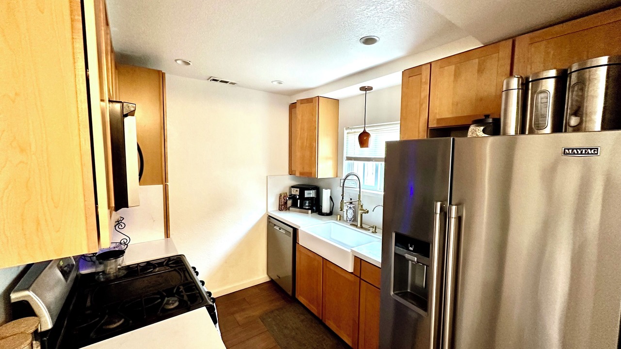 Photo of Kitchen in Sunland-Tujunga