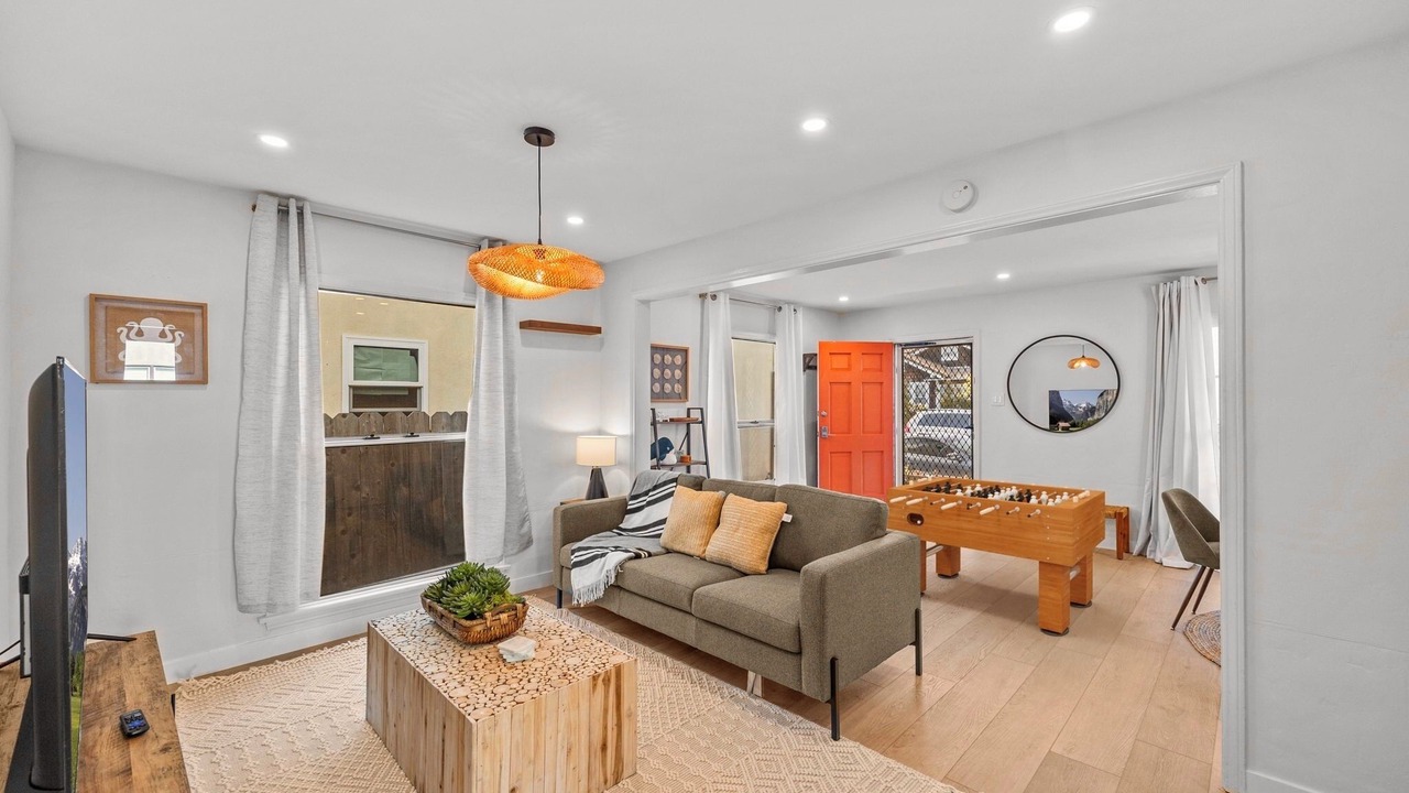 Photo of Livingroom in Belmont Shore
