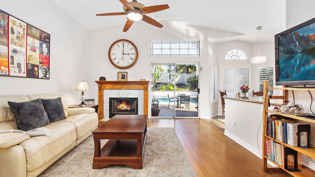 Photo of Livingroom in Ivey Ranch - Rancho Del Oro