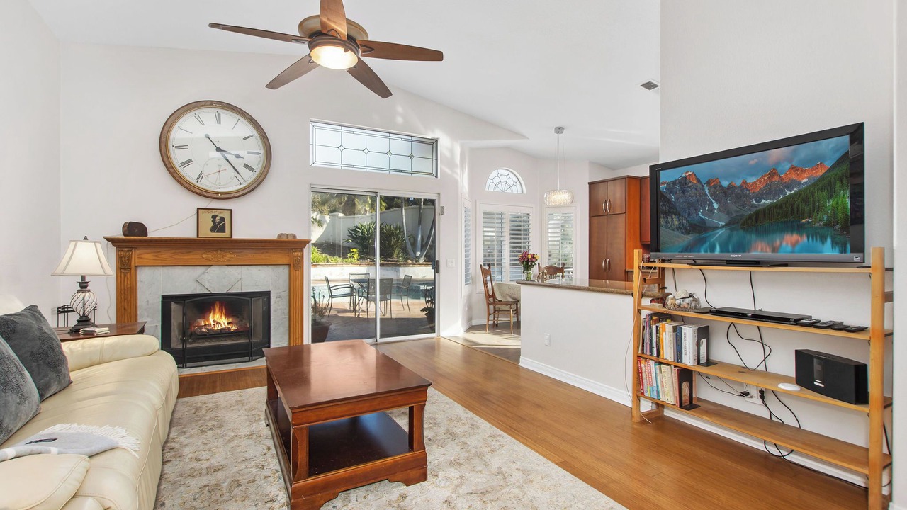 Photo of Livingroom in Ivey Ranch - Rancho Del Oro