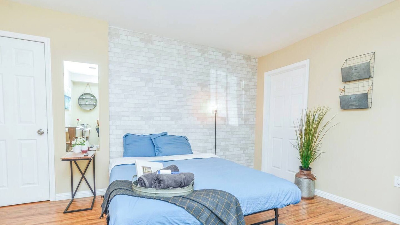 Photo of Bedroom in Hollywood Hills